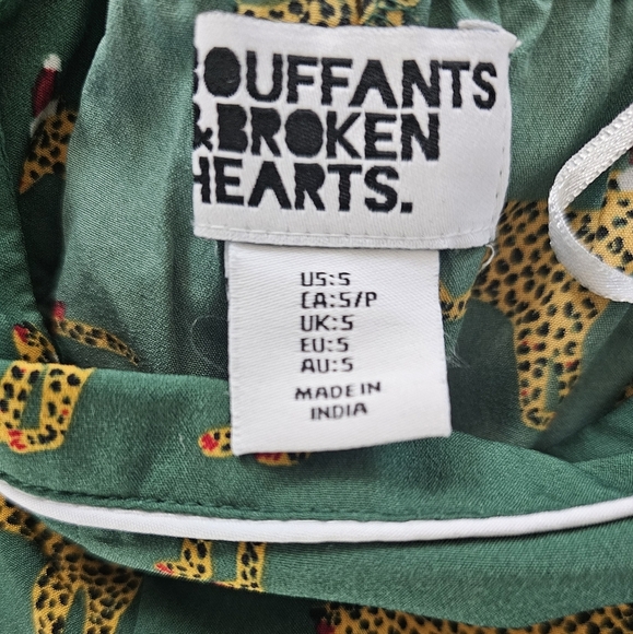 Leopard Print Women's Pajama Set in Green - Picture 4 of 4